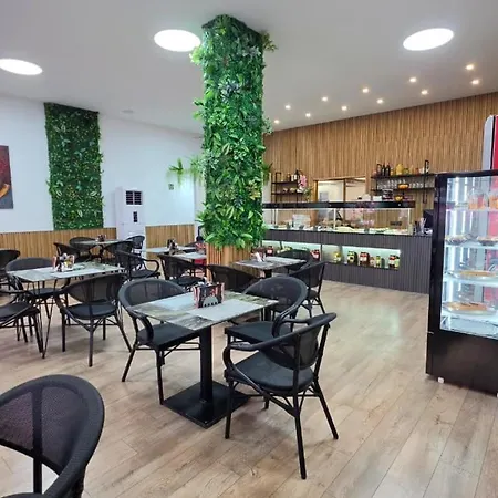 ホテル Edina By Hp Sarandë