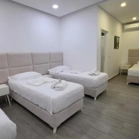 Edina By Hp 4*